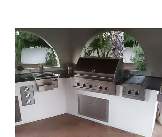 Spotless outdoor kitchen and BBQ area — vacation rental cleaning